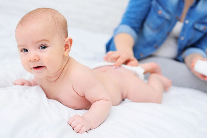 Có nên đóng bỉm 24/24 cho trẻ sơ sinh? Những lưu ý khi đóng bỉm cho bé 4